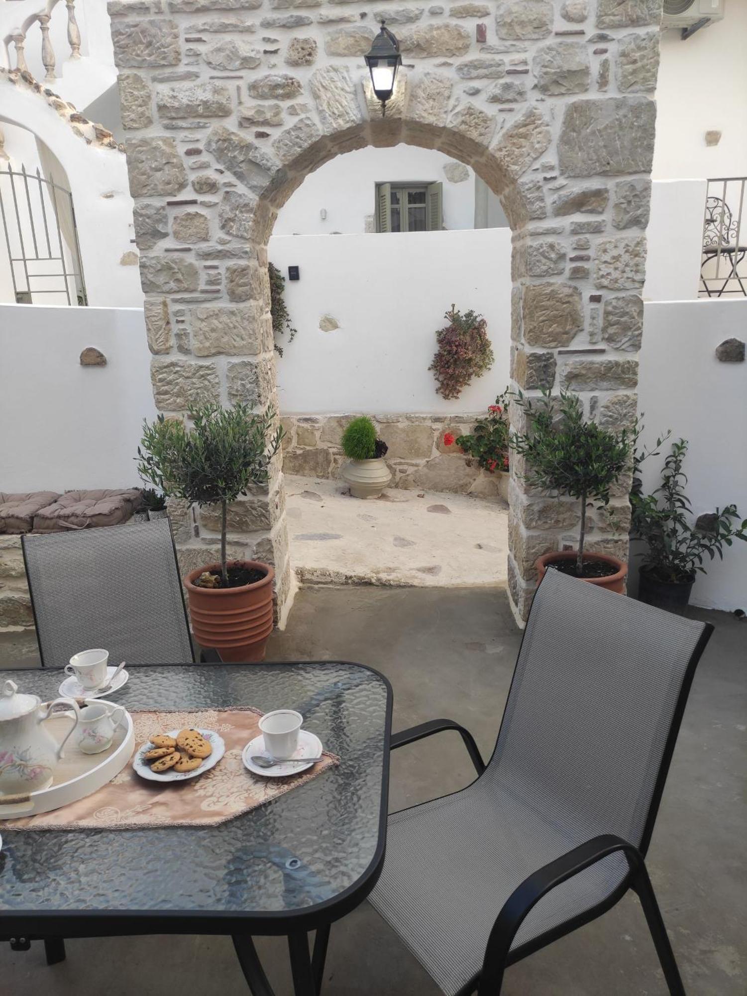 La Maison D Aspasia Kamilari Exterior foto